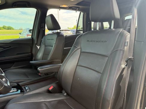 Used 2021 Honda Pilot Black Edition image 10