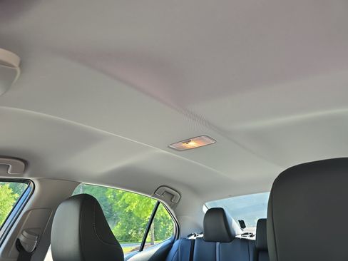 Used 2018 Toyota Camry SE w/ Convenience Package FWD image 30