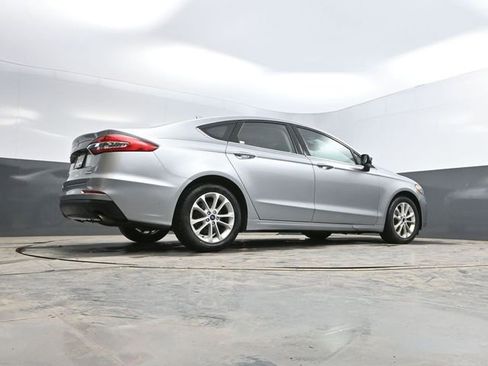 Used 2020 Ford Fusion SE image 49