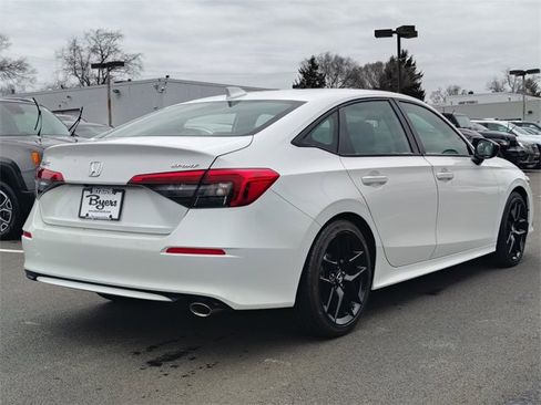 Used 2023 Honda Civic Sport image 3