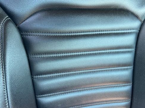 Used 2020 Ford Edge SEL image 34