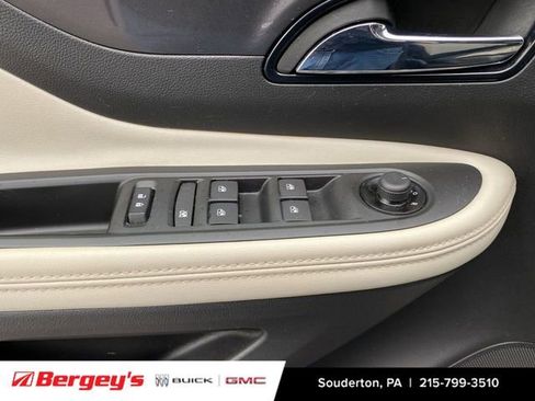 Certified 2022 Buick Encore Preferred w/ Safety Package AWD/4WD image 27