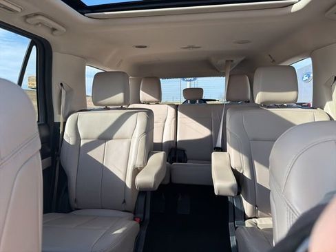Used 2024 Ford Expedition Max XLT image 29
