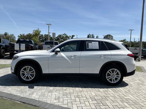 Certified 2025 Mercedes-Benz GLC 300 image 3