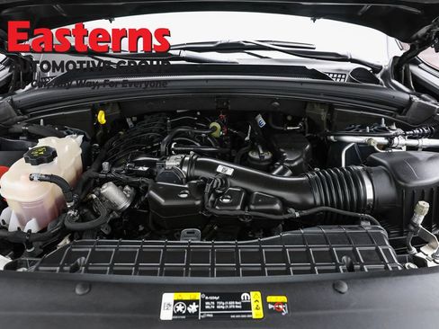 Used 2024 Jeep Grand Cherokee Altitude AWD/4WD image 7