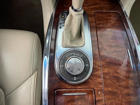 Used 2016 INFINITI QX80 4WD w/ Deluxe Technology Package image 33