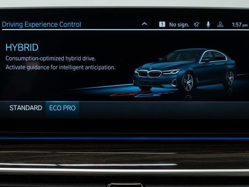 Used 2023 BMW 530e xDrive w/ Premium Package image 24