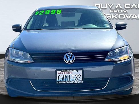 Used 2013 Volkswagen Jetta SE FWD image 3