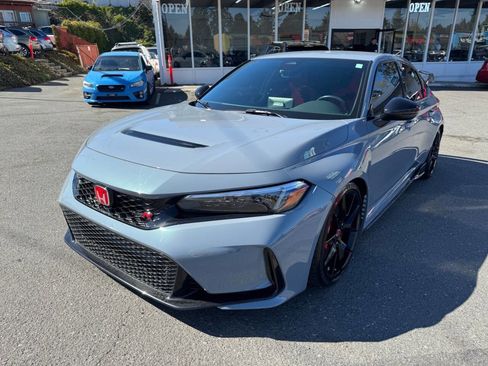 Used 2023 Honda Civic Type R image 1