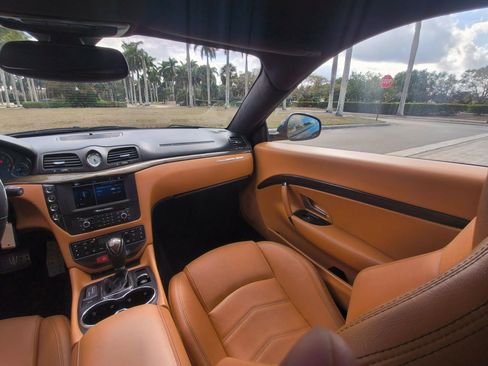 Used 2016 Maserati GranTurismo Sport image 24