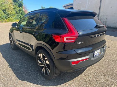 Used 2023 Volvo XC40 B5 Ultimate w/ Protection Package Premier AWD/4WD image 9