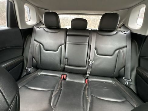 Used 2018 Jeep Compass Limited w/ Navigation Group image 28