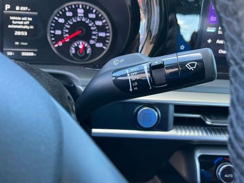 Used 2023 Kia K5 GT-Line image 38