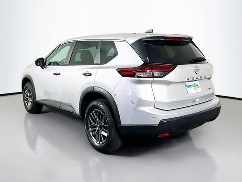 Used 2024 Nissan Rogue S image 7