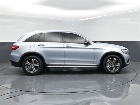 Used 2018 Mercedes-Benz GLC 350e 4MATIC image 9