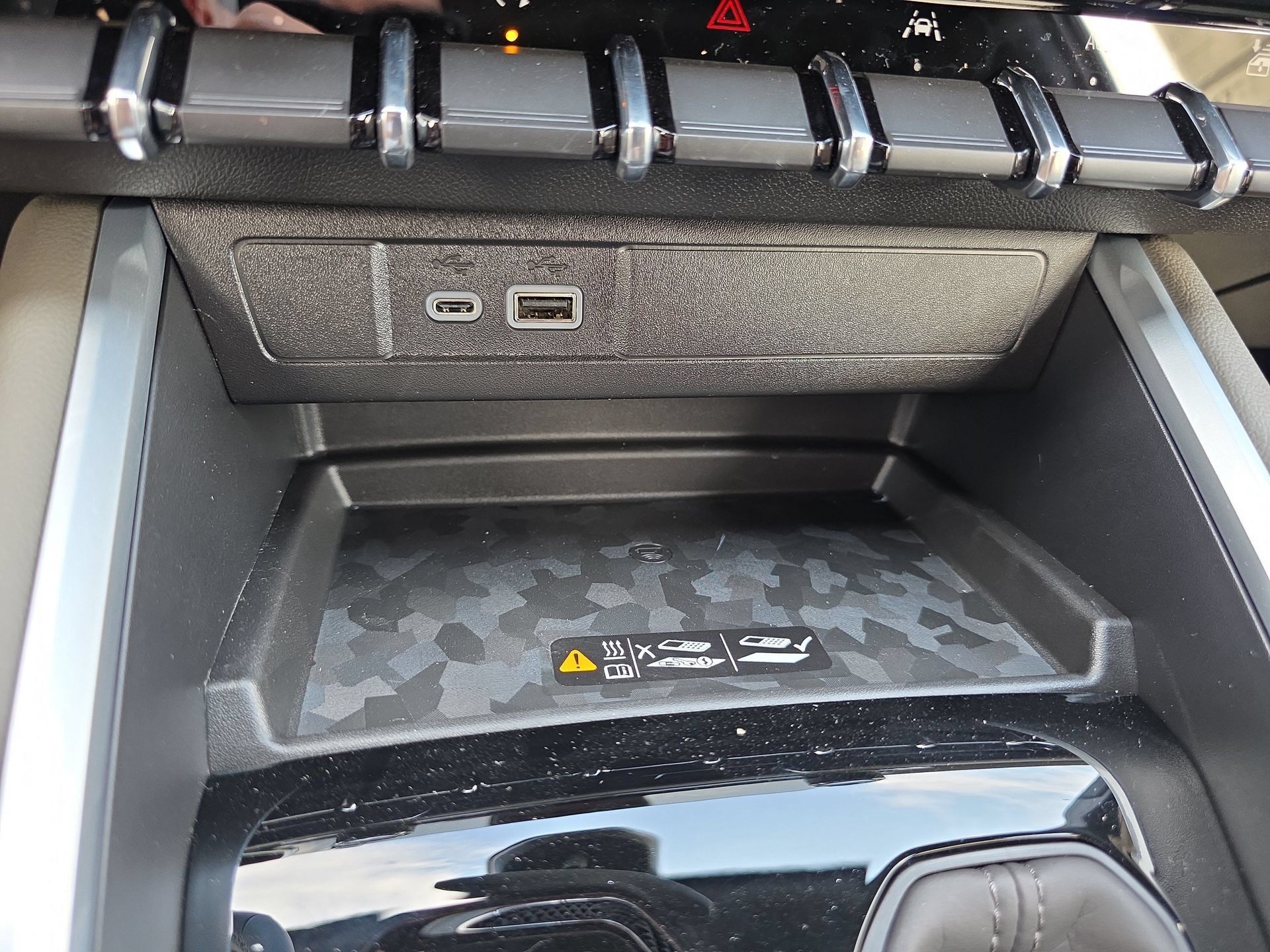 New 2026 Chevrolet Colorado ZR2 w/ Technology Package AWD/4WD image 23