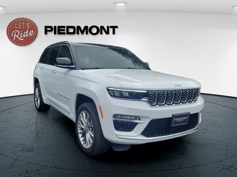 Used 2025 Jeep Grand Cherokee Summit AWD/4WD image 3