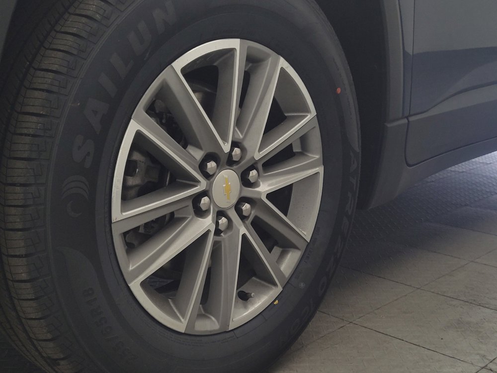 Used 2023 Chevrolet Traverse LT FWD image 31