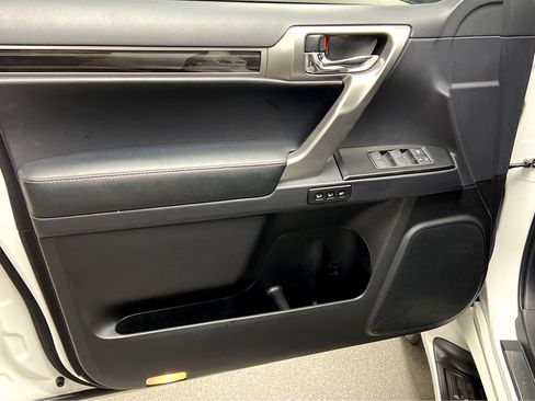 Certified 2023 Lexus GX 460 Premium w/ Premium Package image 38