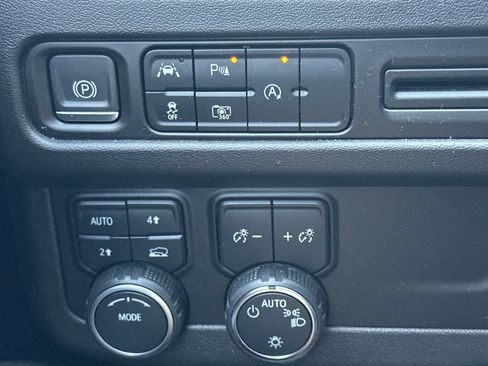 Used 2023 Chevrolet Tahoe RST w/ RST Performance Edition AWD/4WD image 39