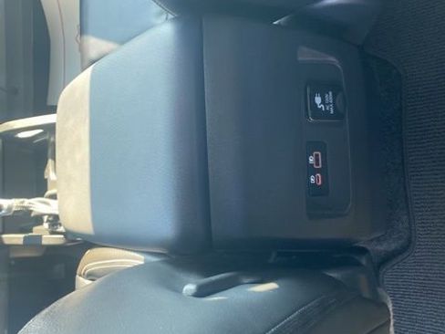 Used 2024 Nissan Frontier SL w/ Technology Package image 13