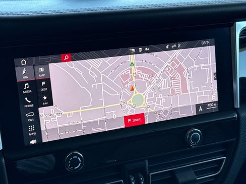 Certified 2023 Porsche Macan AWD/4WD image 19