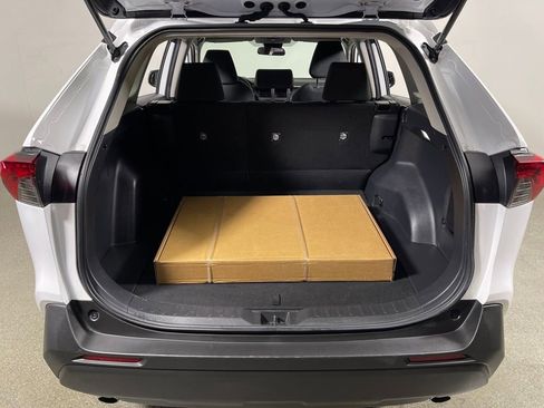 Certified 2025 Toyota RAV4 LE image 10