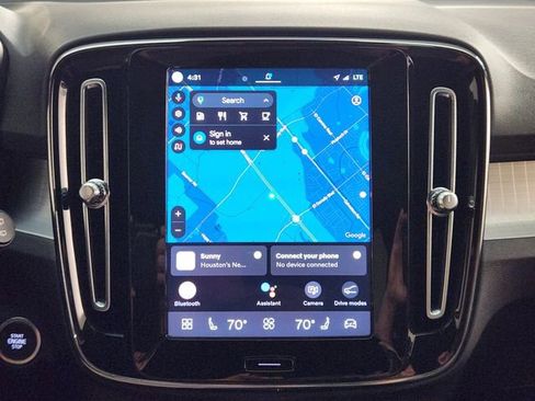 Used 2023 Volvo XC40 B4 Core w/ Protection Package Premier FWD image 17