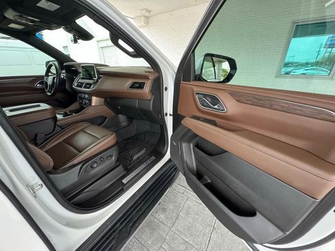 Used 2024 Chevrolet Suburban High Country w/ Max Trailering Package RWD image 16