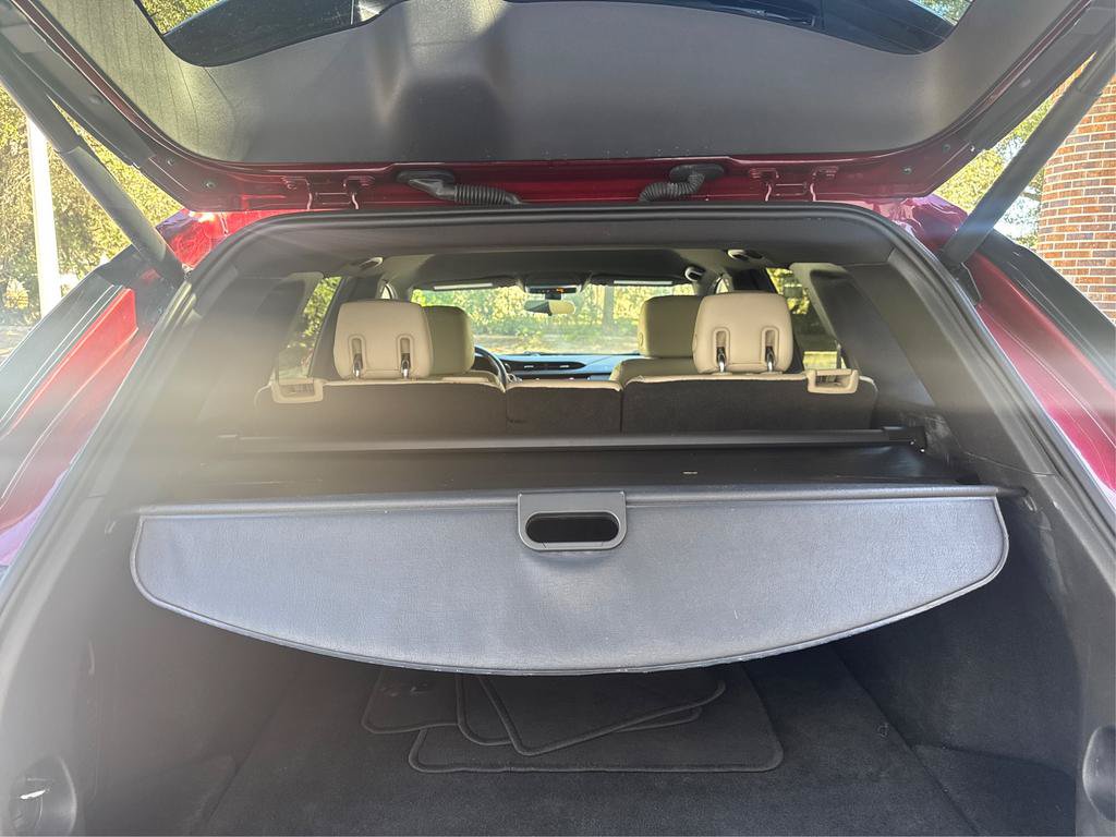 Used 2017 Cadillac XT5 FWD image 11