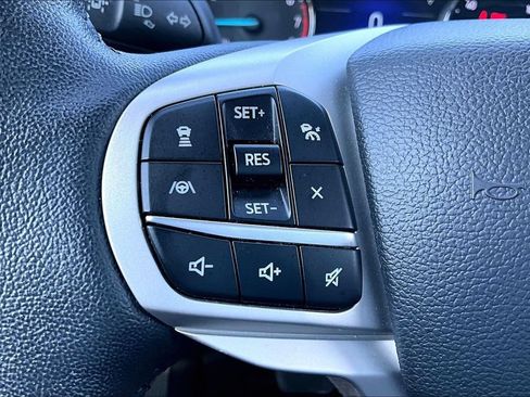 Used 2023 Ford Explorer Limited w/ Equipment Group 301A AWD/4WD image 16