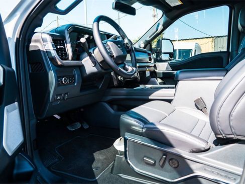 Certified 2026 Ford F350 Platinum AWD/4WD image 9