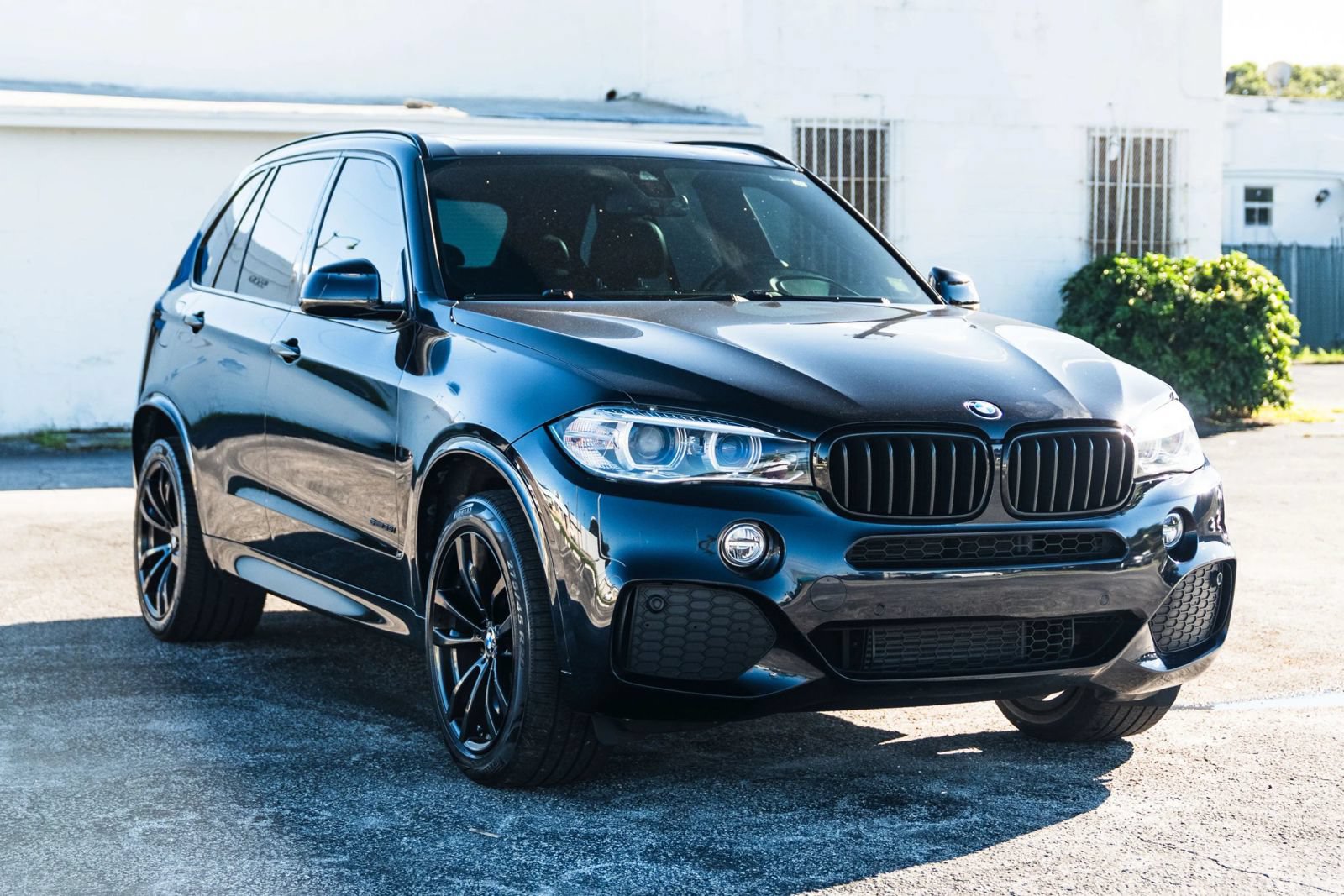 Used 2018 BMW X5 sDrive35i w/ M Sport Package RWD image 2