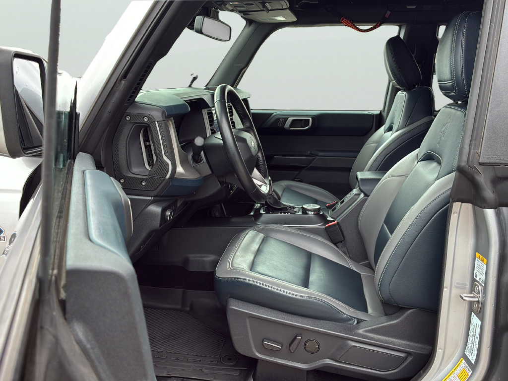 Used 2024 Ford Bronco Outer Banks AWD/4WD image 13