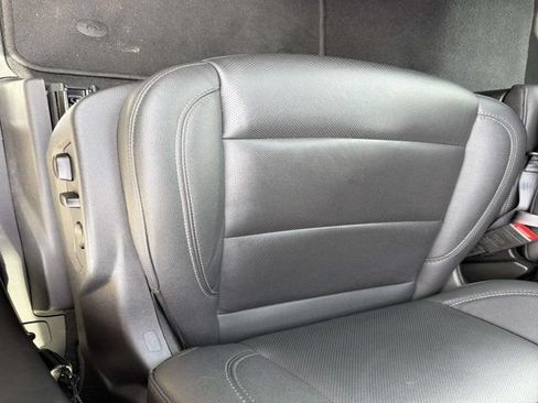 Used 2026 GMC Sierra 1500 SLT RWD image 10