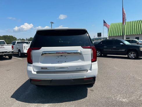 Used 2023 GMC Yukon SLT w/ SLT Premium Package AWD/4WD image 6