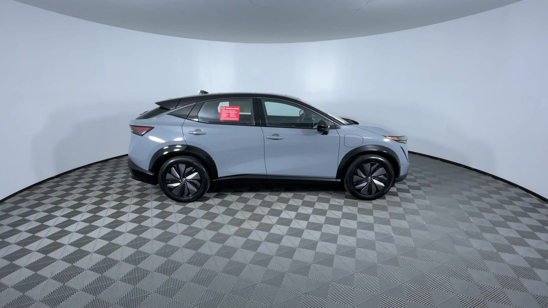 Certified 2024 Nissan Ariya AWD image 9