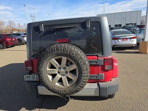 Used 2012 Jeep Wrangler Unlimited Sahara w/ Connectivity Group AWD/4WD image 5