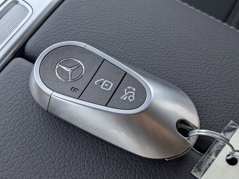 New 2026 Mercedes-Benz GLC 300 image 30