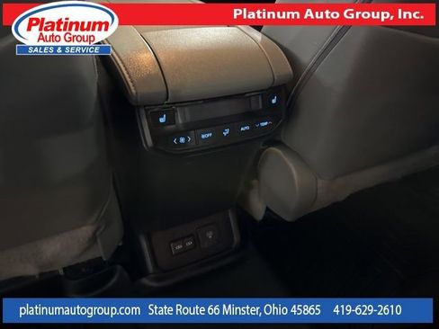 Used 2022 Toyota Highlander Platinum image 28