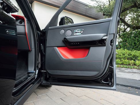 Certified 2023 Rolls-Royce Cullinan w/ Dark Exterior Package image 55