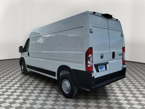 Used 2017 RAM ProMaster 2500 w/ Premium Appearance Group FWD image 3