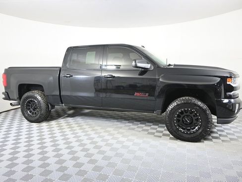 Used 2018 Chevrolet Silverado 1500 LTZ Z71 w/ LTZ Plus Package image 9