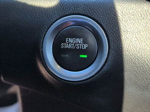 Used 2022 GMC Terrain SLT w/ Tech Package image 23