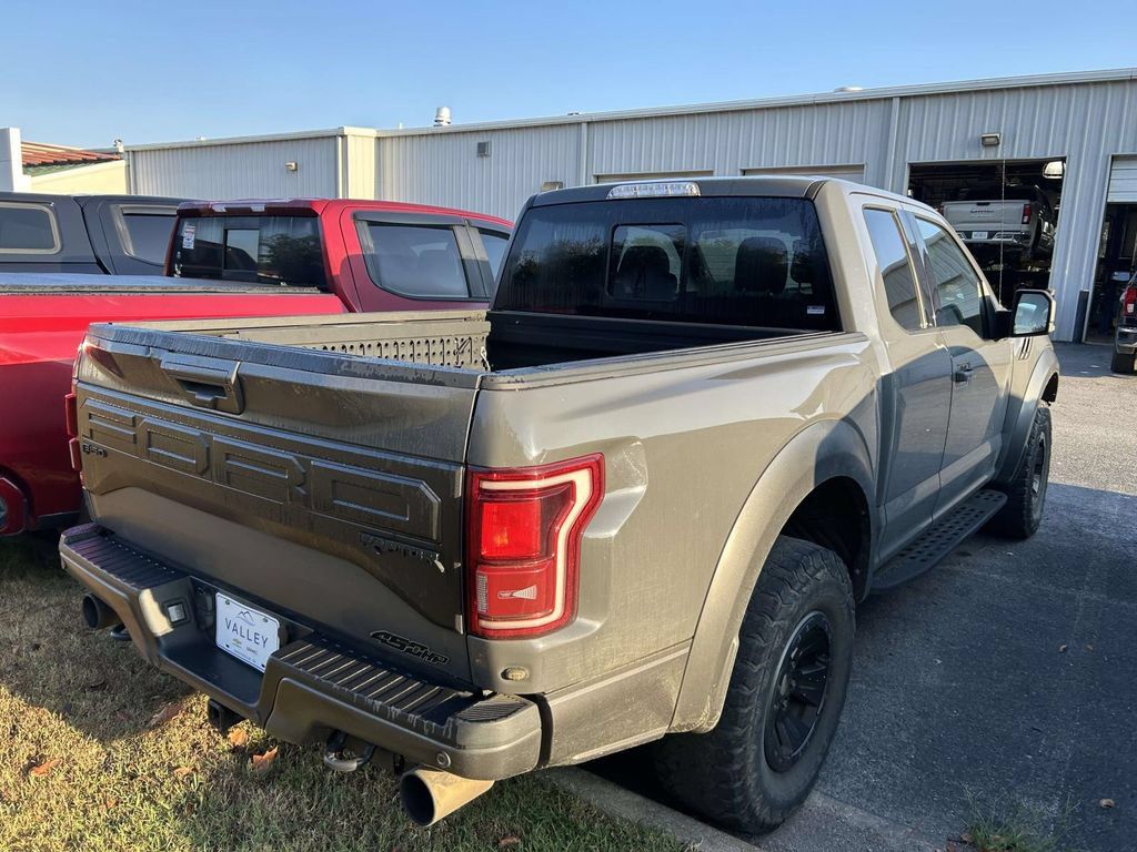 Used 2018 Ford F150 Raptor w/ Equipment Group 802A Luxury AWD/4WD image 2