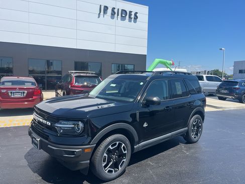 Used 2023 Ford Bronco Sport Outer Banks w/ Tech Package AWD/4WD image 1