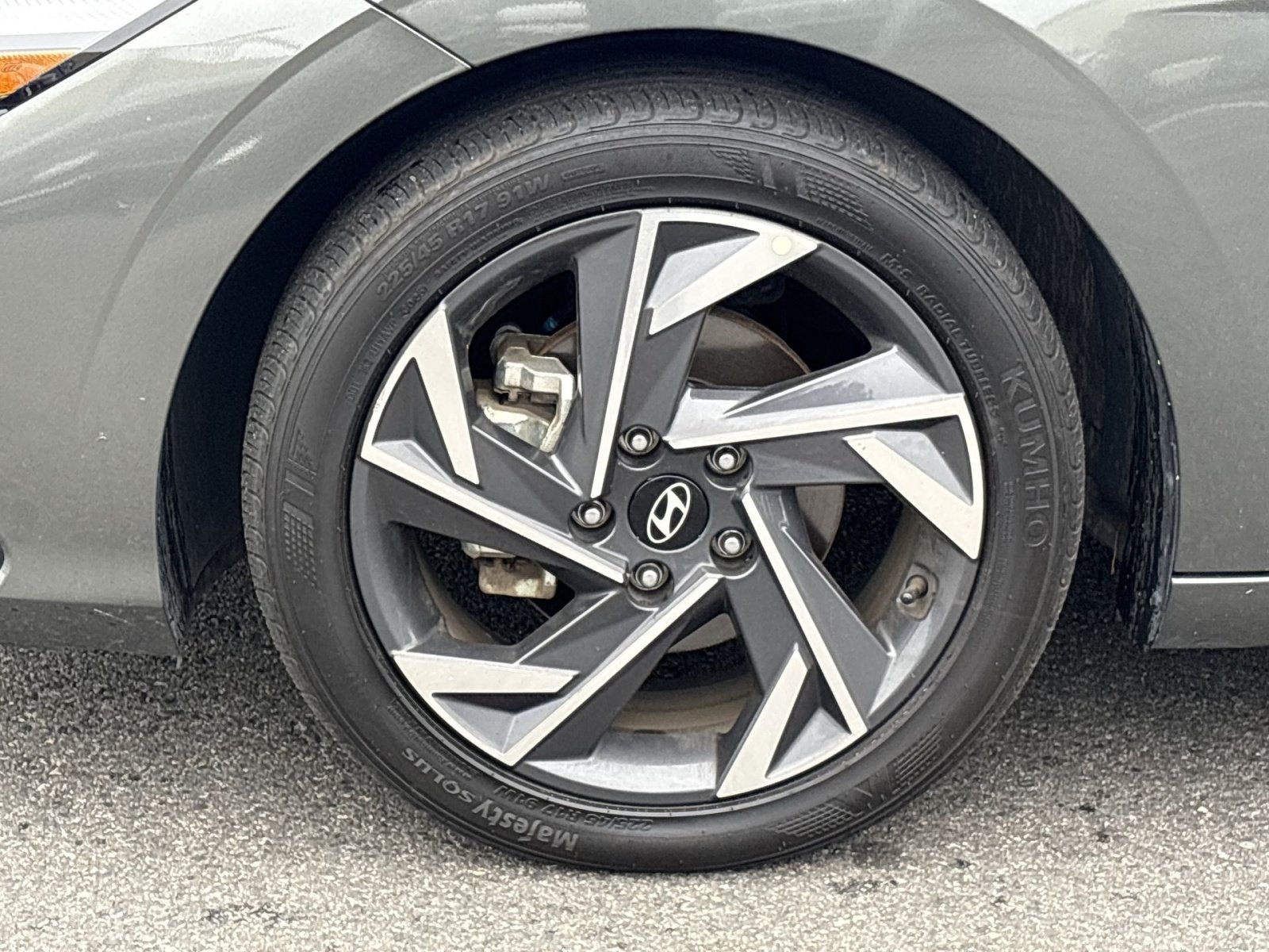 Certified 2025 Hyundai Elantra SEL FWD image 12