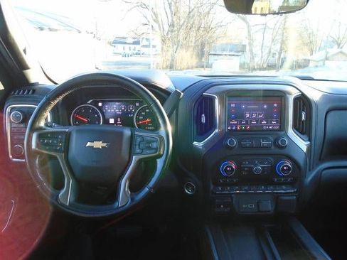 Certified 2022 Chevrolet Silverado 2500 High Country w/ Z71 Off-Road Package image 18