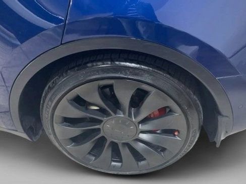 Used 2022 Tesla Model Y Performance AWD/4WD image 6