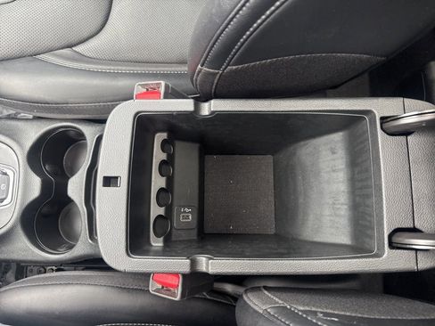 Used 2022 Jeep Cherokee Limited w/ Elite Package image 36